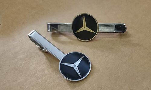 Exploring Custom Tie Pins in Delhi: Where Style Meets Elegance